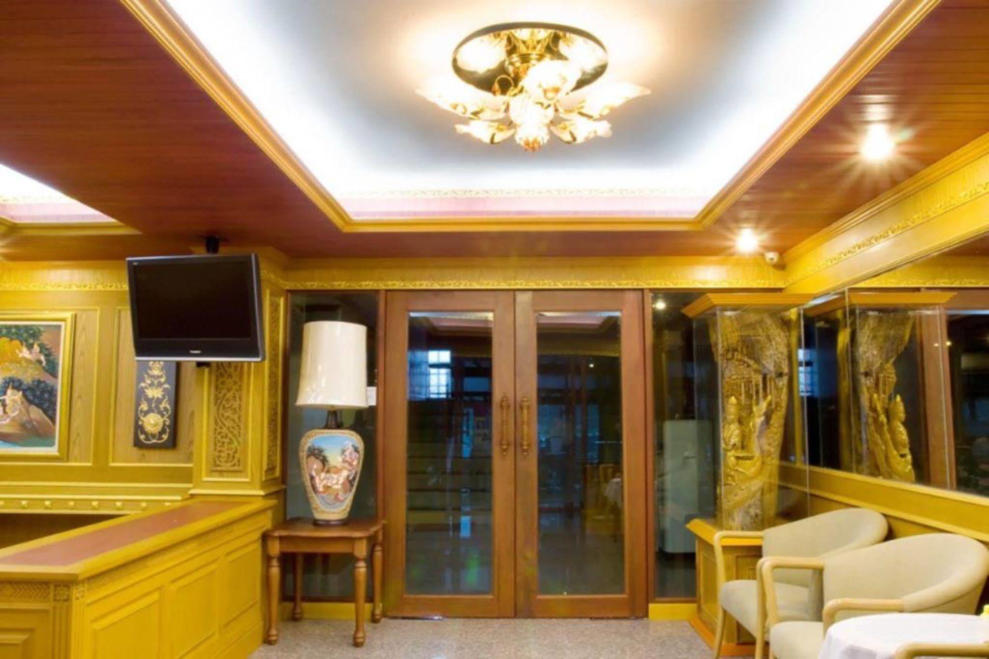 Oyo 280 Thai Garden Resort 방콕 외부 사진