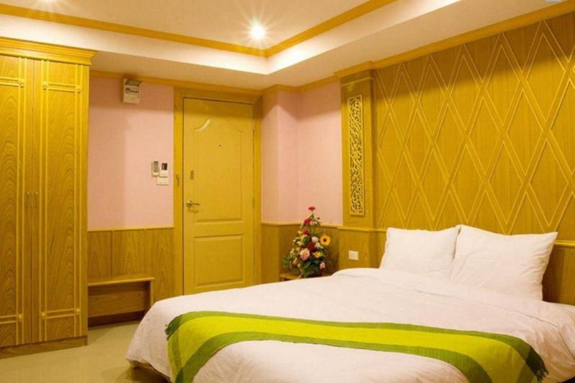 Oyo 280 Thai Garden Resort 방콕 외부 사진