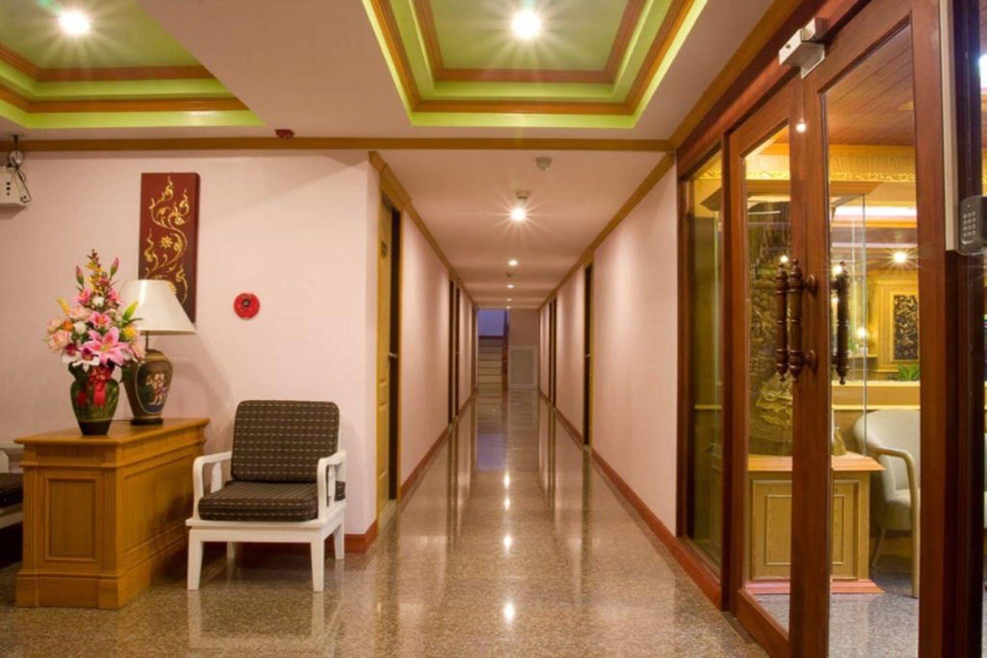 Oyo 280 Thai Garden Resort 방콕 외부 사진
