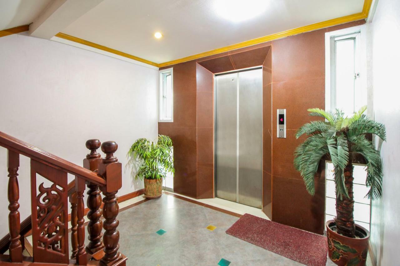 Oyo 280 Thai Garden Resort 방콕 외부 사진